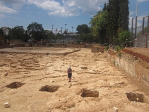 Ανασκαφή σεράφειου κολυμβητηρίου, Ανοιχτή Πόλη