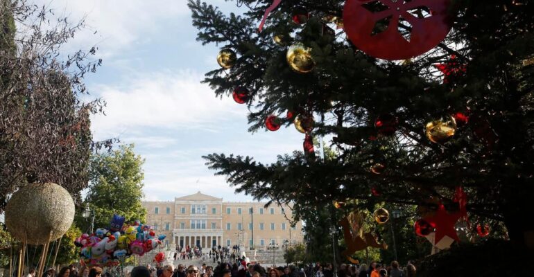 Κακό σήμα για την κοινωνία η ξεχωριστή Πρωτοχρονιά της Περιφέρειας Αττικής