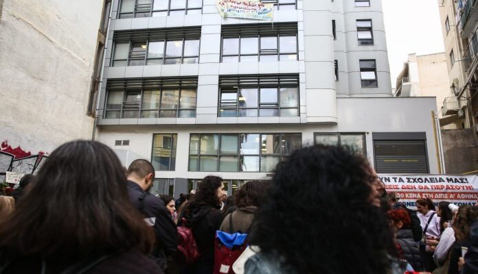 Με τη σχολική κοινότητα ενάντια στον κυβερνητικό κατήφορο αυταρχισμού