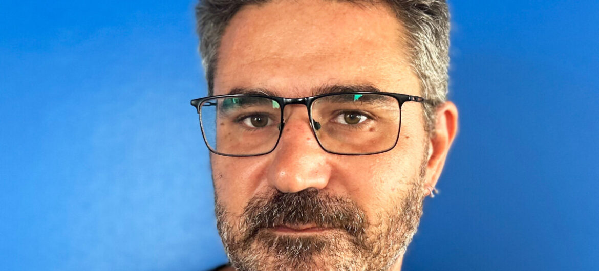 Η Ανοιχτή Πόλη αποχαιρετά συγκλονισμένη και με βαθιά θλίψη τον Βασίλη Ρίζο