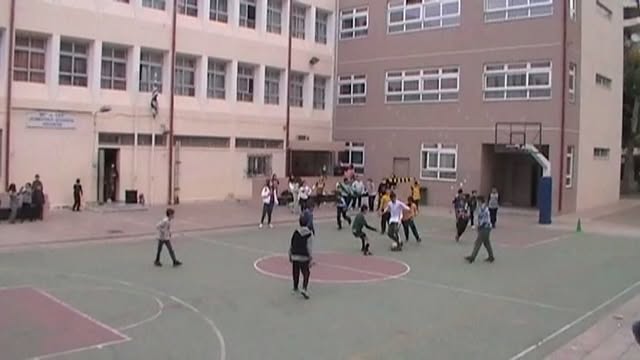 Κώστας Ζαχαριάδης: Τα σχολεία του Δήμου της Αθήνας, το δημογραφικό και το κόστος της αδράνειας