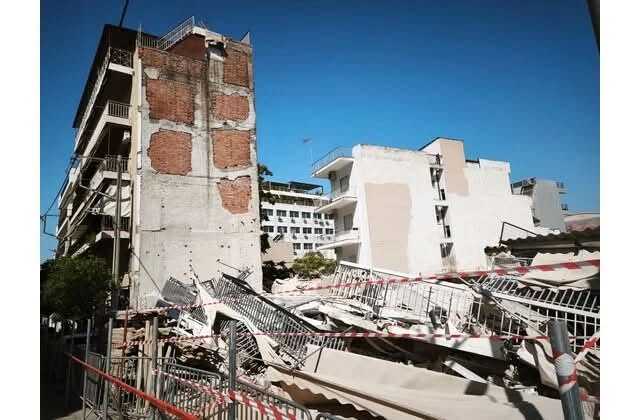 Για την κατάρρευση της πολυκατοικίας στα Πετράλωνα: Η κερδοσκοπία  και η “επιτάχυνση των διαδικασιών” απέναντι στην ασφάλεια της πόλης.